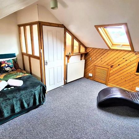 Lovely Spacious 5 Bedroom Home Near Chester City Centre Εξωτερικό φωτογραφία